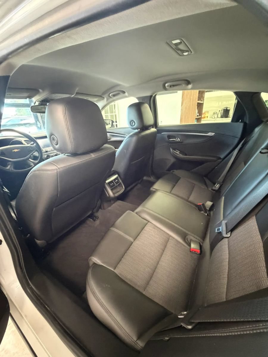 Used 2016 Chevrolet Impala LT w/ Convenience Package FWD image 13