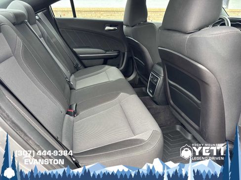Used 2016 Dodge Charger SXT image 14