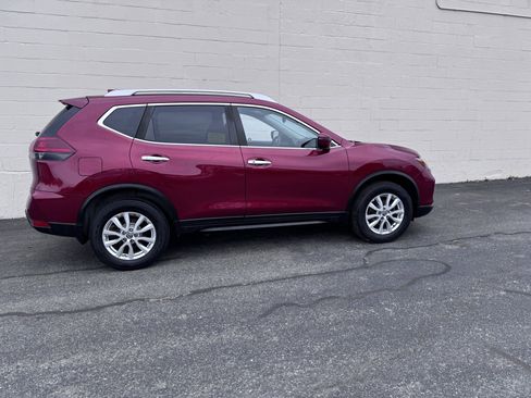 Used 2020 Nissan Rogue SV image 5