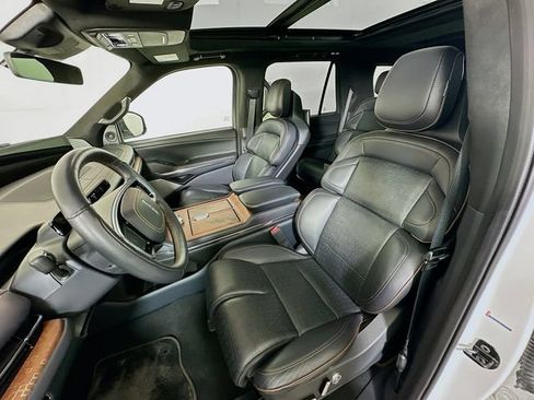 Certified 2025 Lincoln Navigator Black Label AWD/4WD image 25