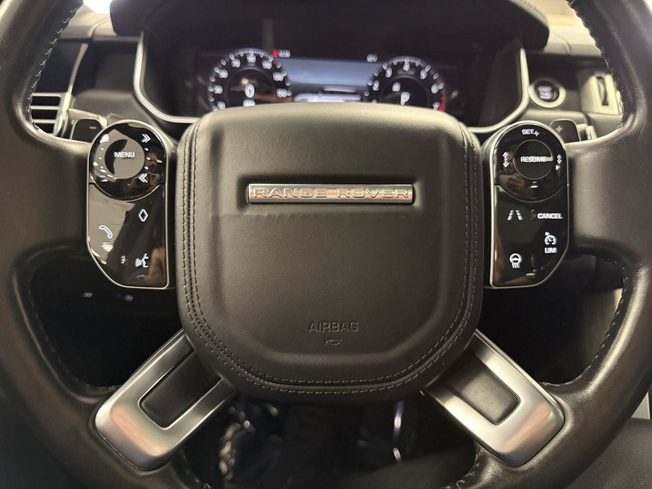 Used 2019 Land Rover Range Rover Long Wheelbase Supercharged AWD/4WD image 14