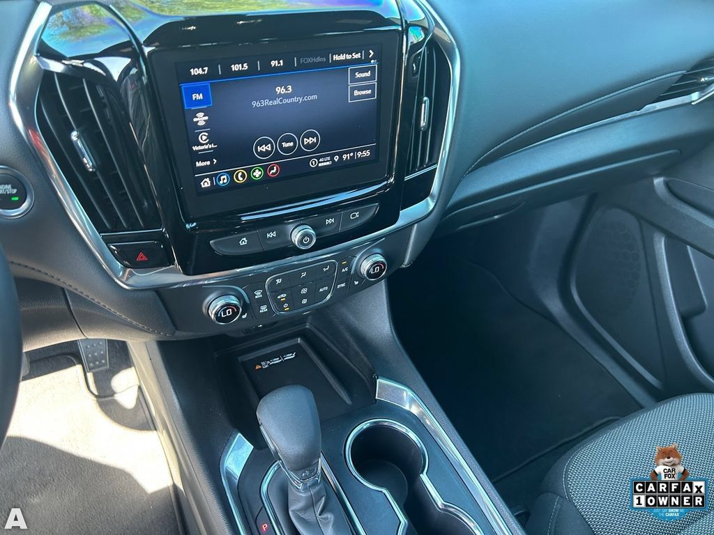 Used 2023 Chevrolet Traverse LT AWD/4WD image 23