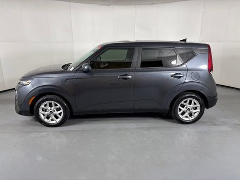 Used 2022 Kia Soul LX w/ Technology Package FWD image 5