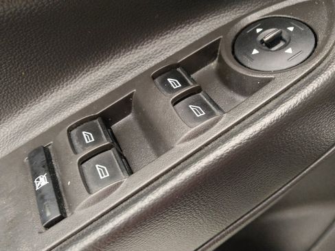 Used 2019 Ford Escape S image 27