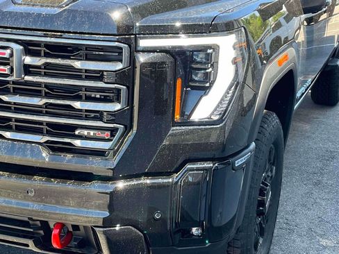 New 2026 GMC Sierra 2500 AT4 w/ Technology Package image 9