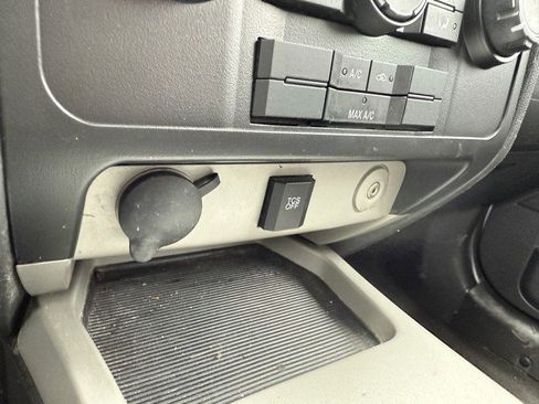 Used 2012 Ford Escape XLT image 31