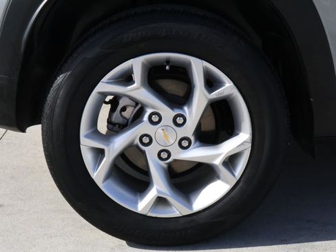 Used 2025 Chevrolet Trax LS w/ LS Convenience Package image 7