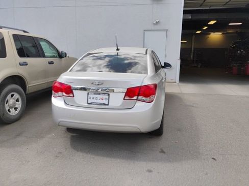 Used 2014 Chevrolet Cruze LT image 6