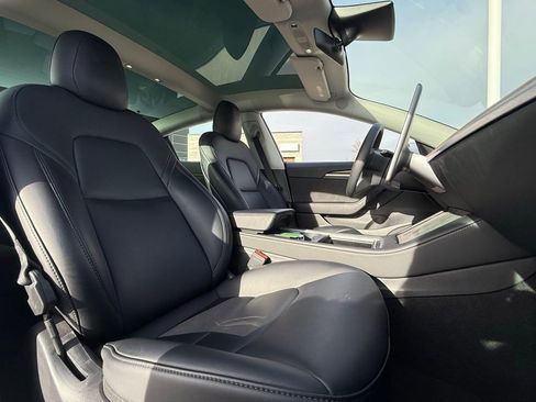 Used 2023 Tesla Model 3 Standard Range image 25