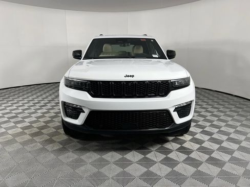 Certified 2024 Jeep Grand Cherokee Limited w/ Luxury Tech Group II image 10