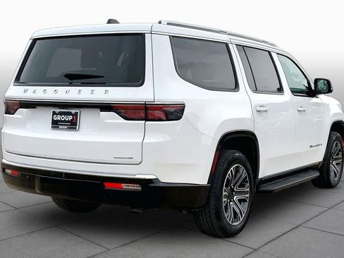 Used 2024 Jeep Wagoneer Series II w/ Flexible Seating Group RWD image 13