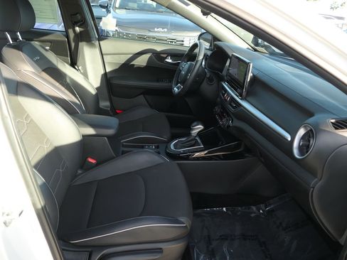 Used 2024 Kia Forte GT-Line w/ GT-Line Premium Package image 26