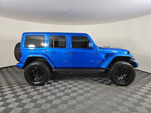 Used 2023 Jeep Wrangler Unlimited Sahara AWD/4WD image 2