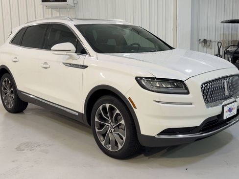 Used 2023 Lincoln Nautilus Reserve w/ Luxury Package FWD image 3