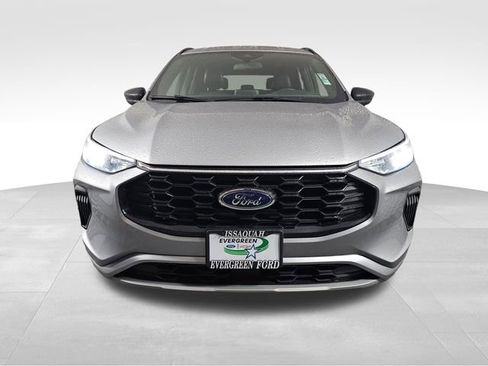 Used 2023 Ford Escape ST-Line AWD/4WD image 2