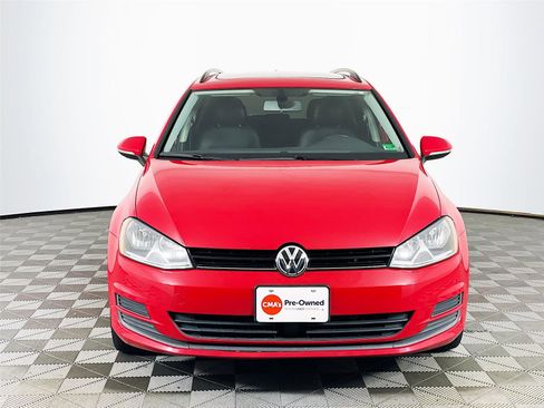 Used 2016 Volkswagen Golf Limited Edition image 2