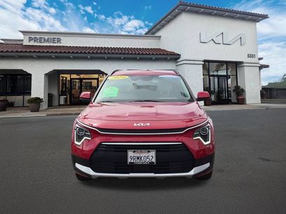 Used 2024 Kia Niro EX