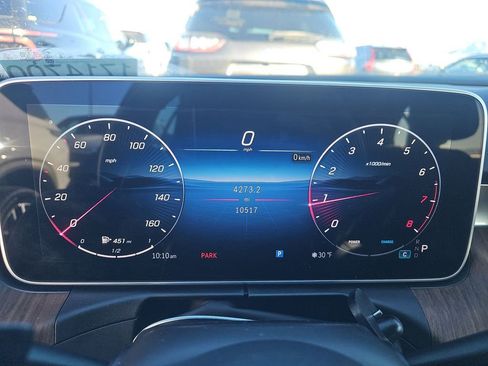 Used 2025 Mercedes-Benz C 300 4MATIC Sedan image 2