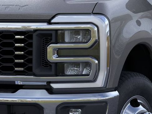 New 2026 Ford F350 Lariat w/ Lariat Ultimate Package AWD/4WD image 18
