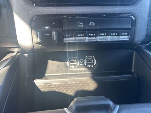 Used 2023 RAM 3500 Big Horn w/ Level 1 Equipment Group AWD/4WD image 15