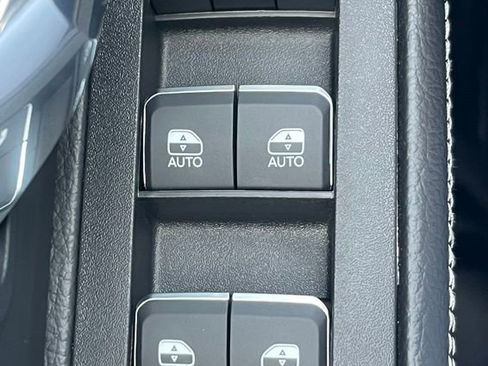 New 2026 RAM 2500 Laramie w/ Night Edition image 9