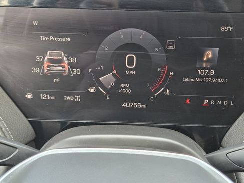 Used 2025 GMC Yukon Denali AWD/4WD image 16