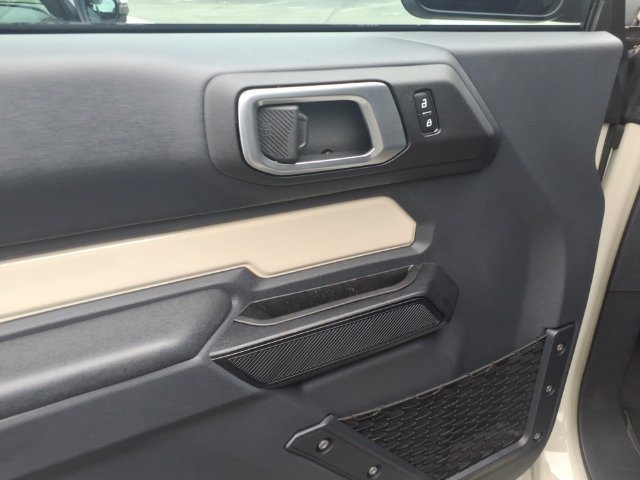 Used 2026 Ford Bronco Badlands AWD/4WD image 6