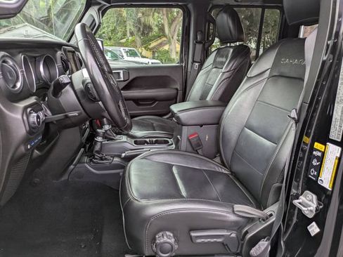 Used 2022 Jeep Wrangler Unlimited Sahara w/ Cold Weather Group AWD/4WD image 18