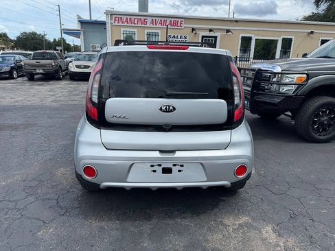 Used 2018 Kia Soul + FWD image 6