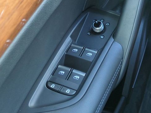 Used 2023 Audi Q5 2.0T Premium Plus w/ Premium Plus Package image 24