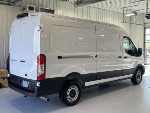 Used 2025 Ford Transit 250 148 Medium Roof RWD image 3