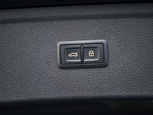 Used 2018 Audi Q5 2.0T Premium Plus image 11