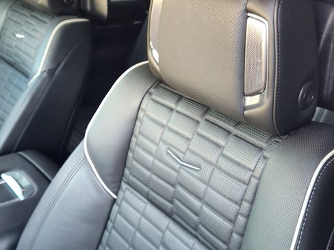 Used 2023 Cadillac Escalade Sport Platinum w/ LPO, ONYX Package image 13