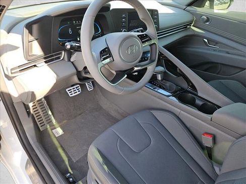 New 2026 Hyundai Elantra SEL Sport Premium image 3