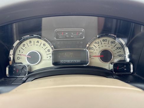 Used 2012 Ford Expedition 4WD image 19