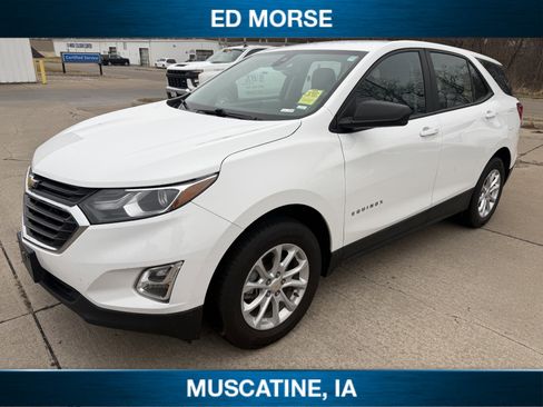 Used 2021 Chevrolet Equinox LS image 1
