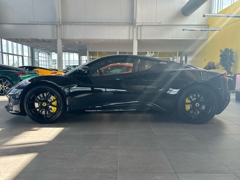Used 2025 Lotus Emira RWD image 11