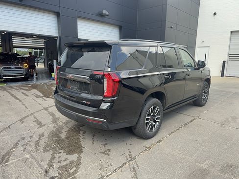 Used 2023 GMC Yukon AT4 AWD/4WD image 3