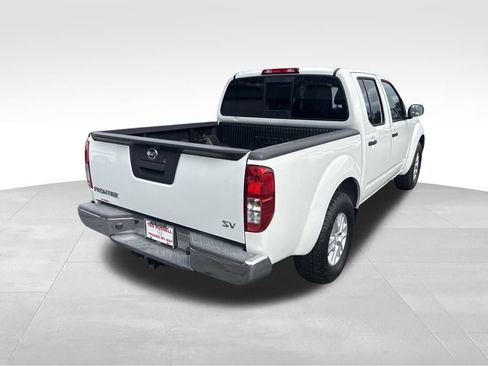 Used 2016 Nissan Frontier SV image 5