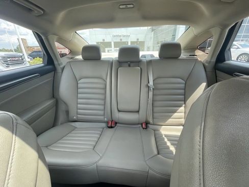 Used 2019 Ford Fusion SEL image 25