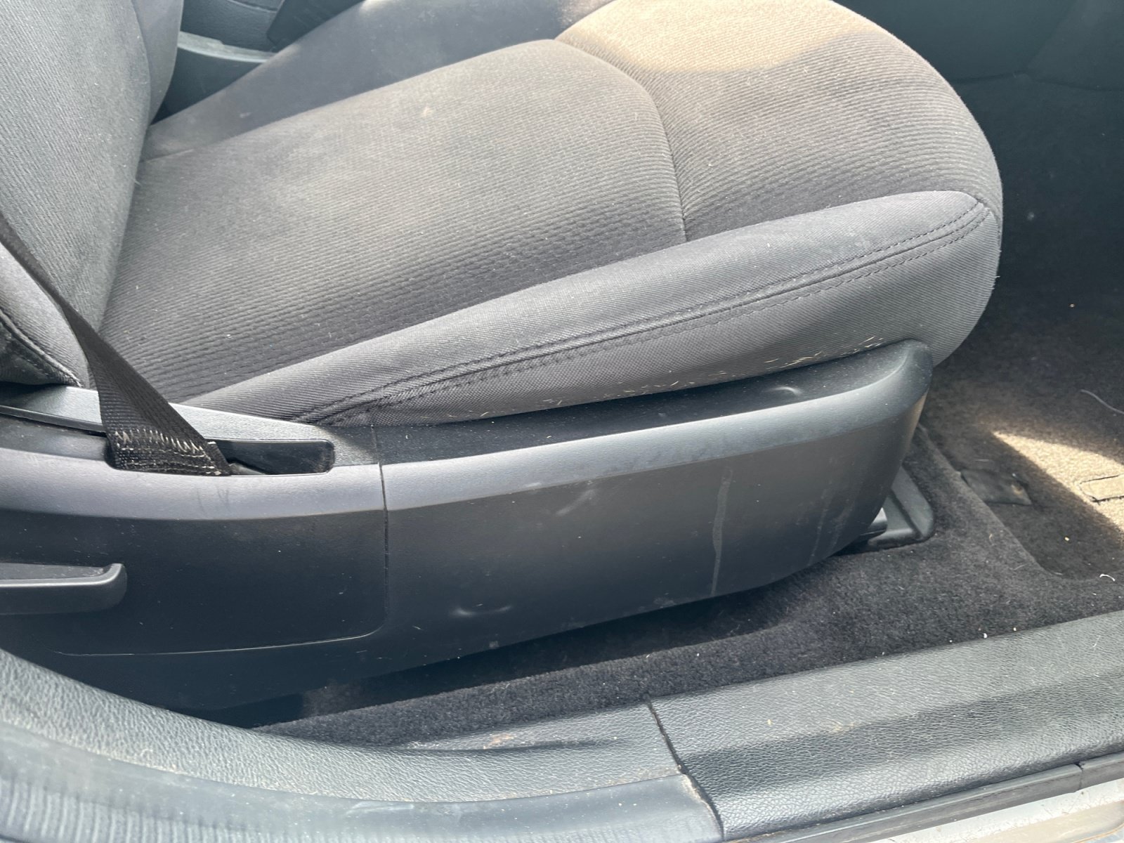 Used 2013 Chrysler 200 Touring FWD image 30