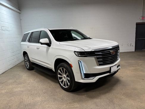 Used 2023 Cadillac Escalade Premium Luxury Platinum AWD/4WD image 4