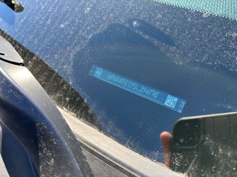 Used 2025 Chevrolet Equinox LT image 10