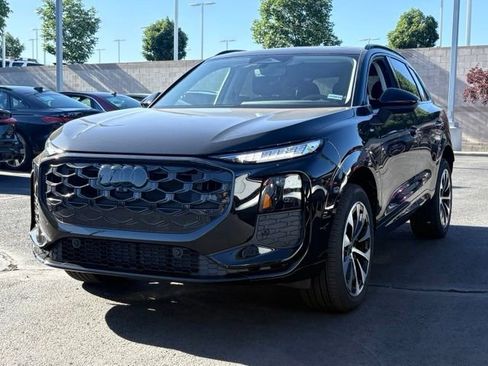 New 2026 Audi Q3 quattro 2.0T AWD/4WD image 1