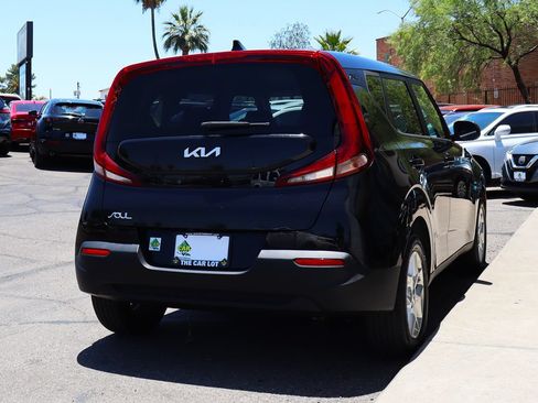 Used 2022 Kia Soul LX w/ Technology Package FWD image 13