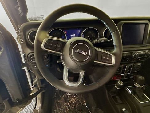 Used 2023 Jeep Wrangler Unlimited Rubicon 4xe image 11