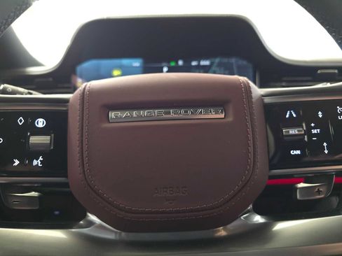 New 2025 Land Rover Range Rover SE image 23