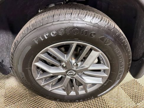 Used 2023 Nissan Rogue S image 19