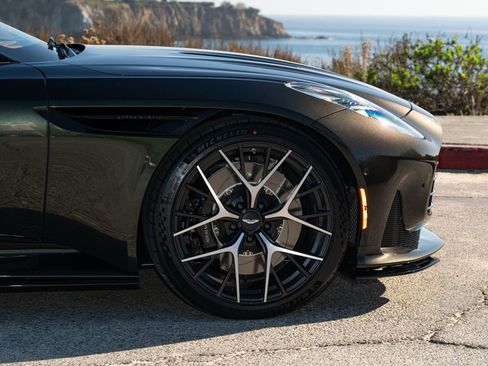 Used 2025 Aston Martin DB12 Convertible RWD image 25