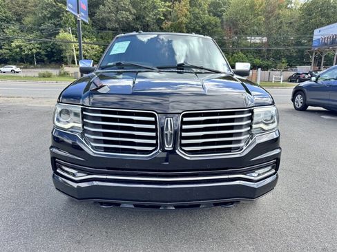 Used 2016 Lincoln Navigator Reserve image 3